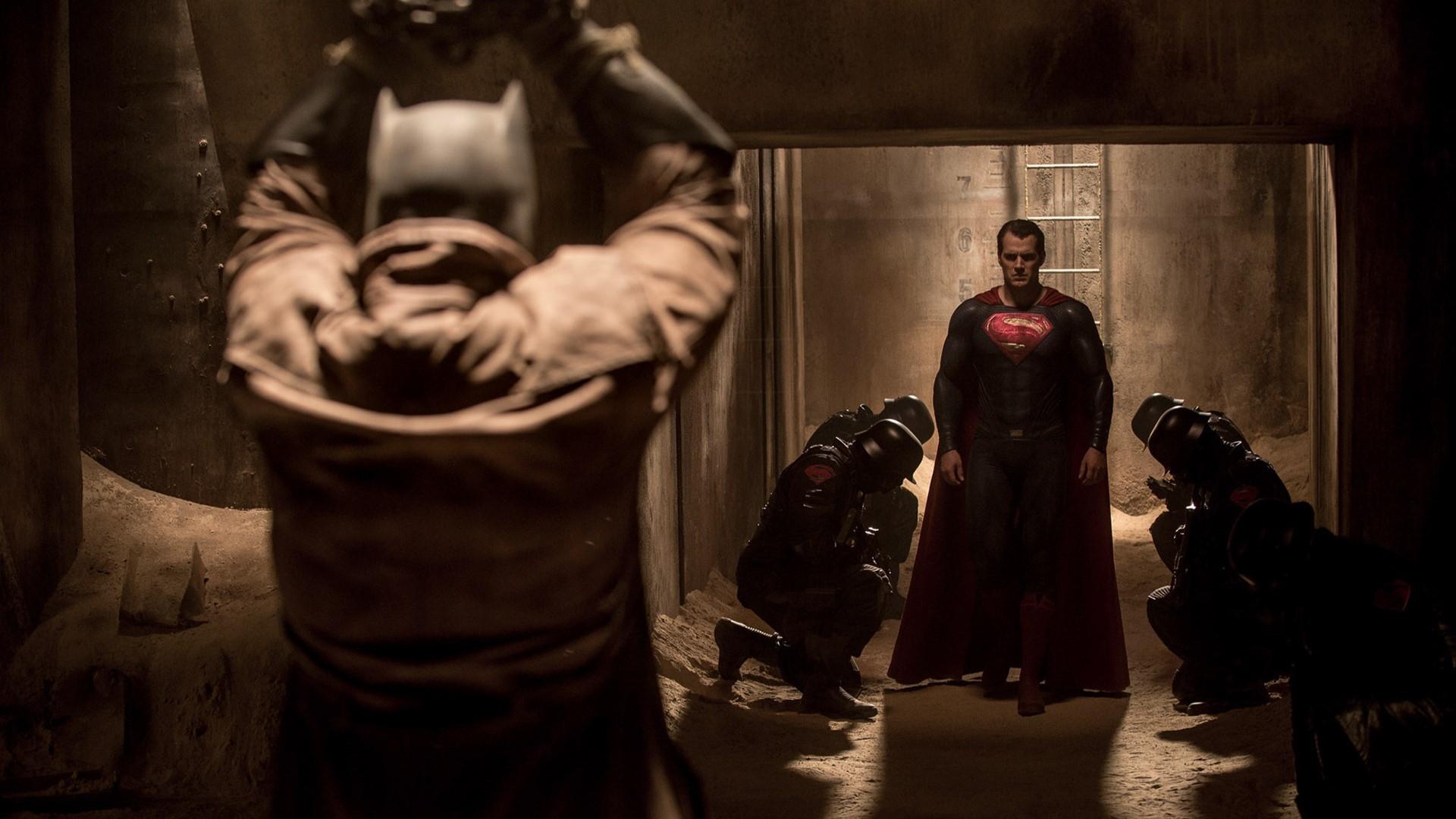 Immagine Batman v Superman: Dawn of Justice - Poster - Sfondi