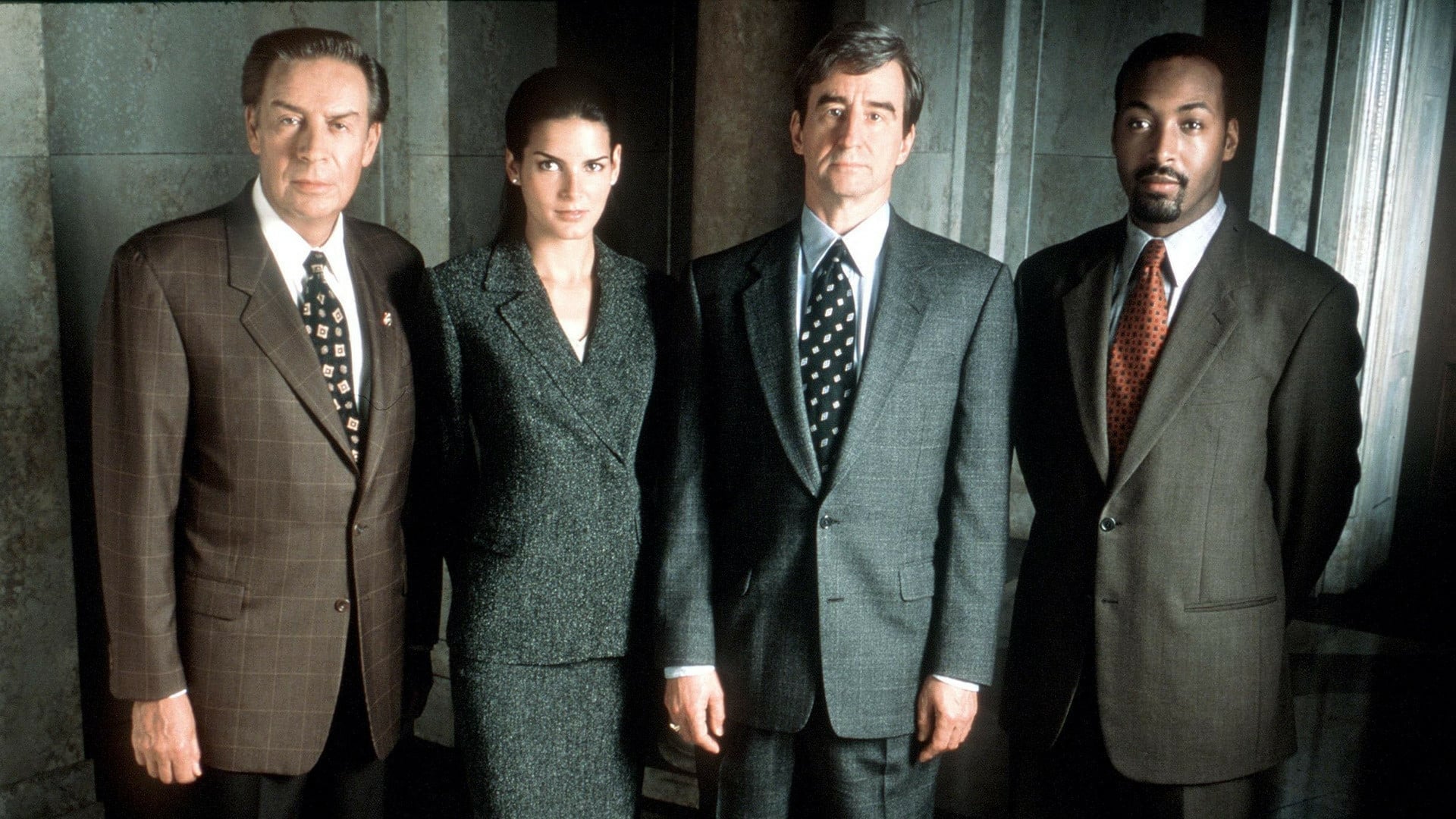 Immagine Poster serie TV 13 Law & Order - I due volti della giustizia